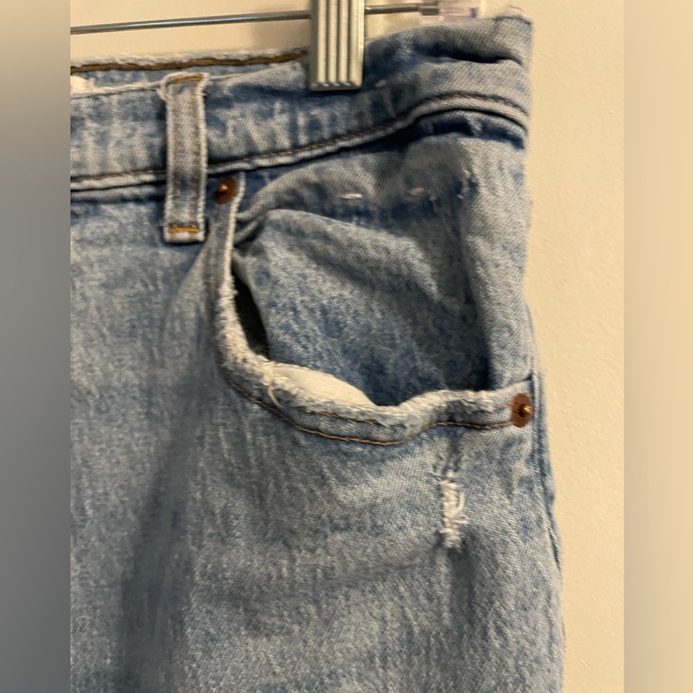 Abercrombie and Fitch The 90’s Ultra High Rise Distressed Straight Jean Size 30 - Picture 7 of 16